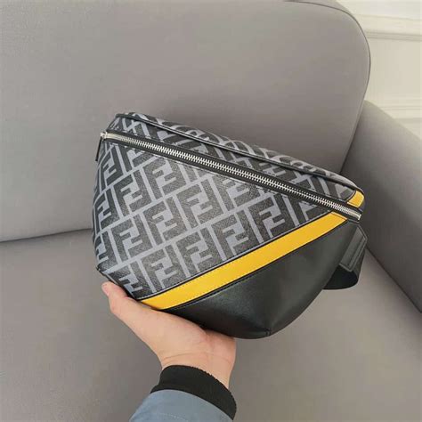 marsupio fendi quadrato|Amazon.it: Marsupio Uomo Fendi.